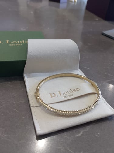 Customer photo review of Crested Bangle