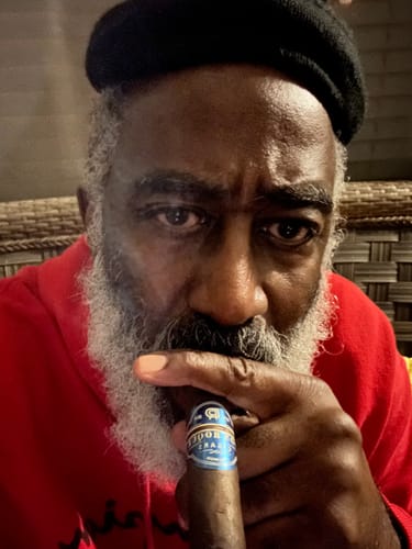 Customer photo review of 2 PREMIUM Mystery Cigar Add-on