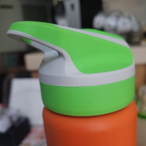 Customer photo review of פקק ספורט סאמיט קשית עם נעילה לבקבוק לאקן תרמי או טריטן פתח רחב