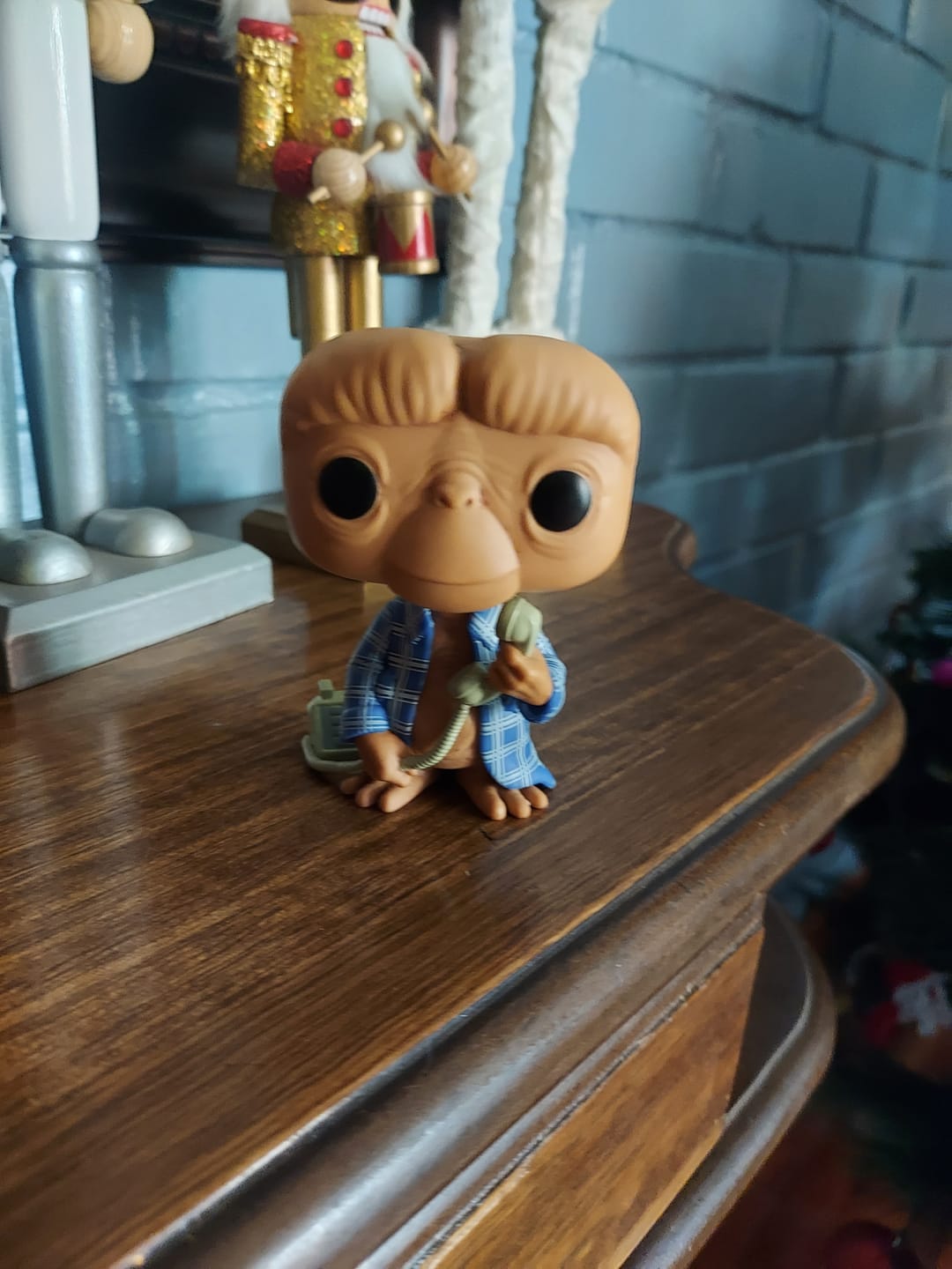 Customer photo review of Funko Pop!: E. T. El Extra Terrestre / E. T. En Tunica 1254
