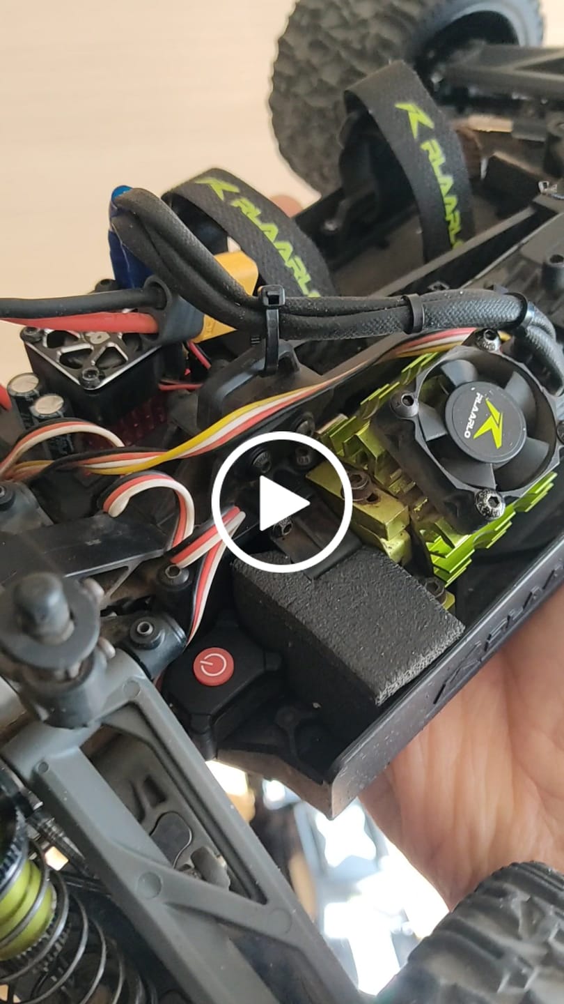 Customer video review of Aluminum Front Steering Hub For RZ001 and XTS-F10