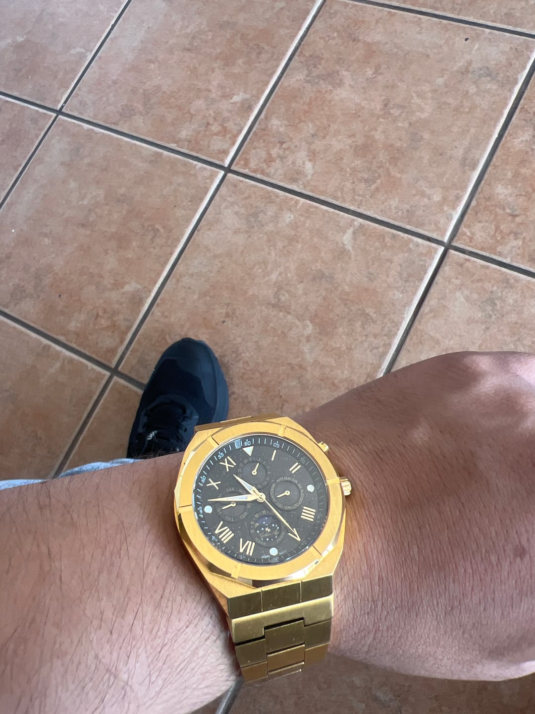 Customer photo review of Kapriel Golden Age Moon Phase