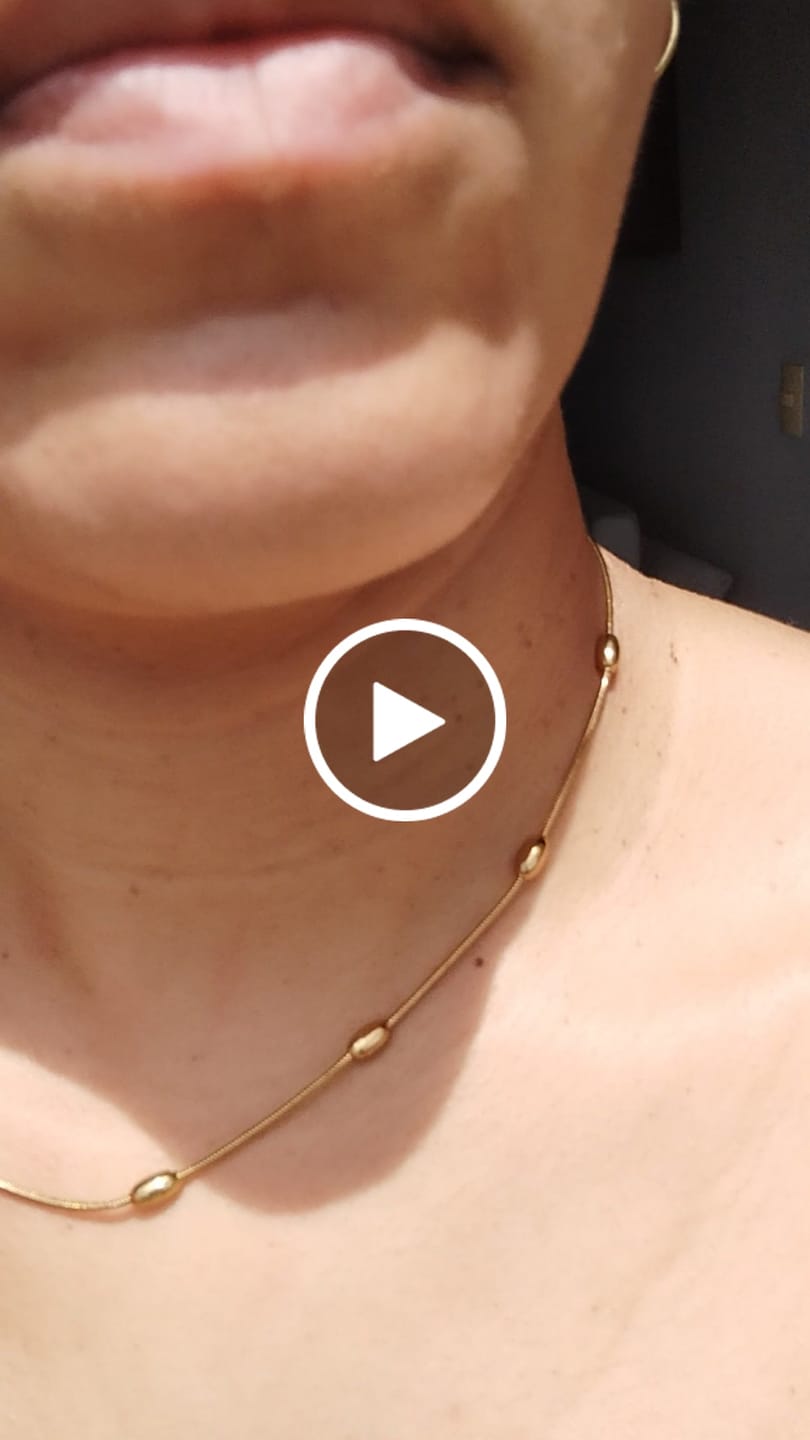 Customer video review of Colar Esfera Banhado em Ouro 18K