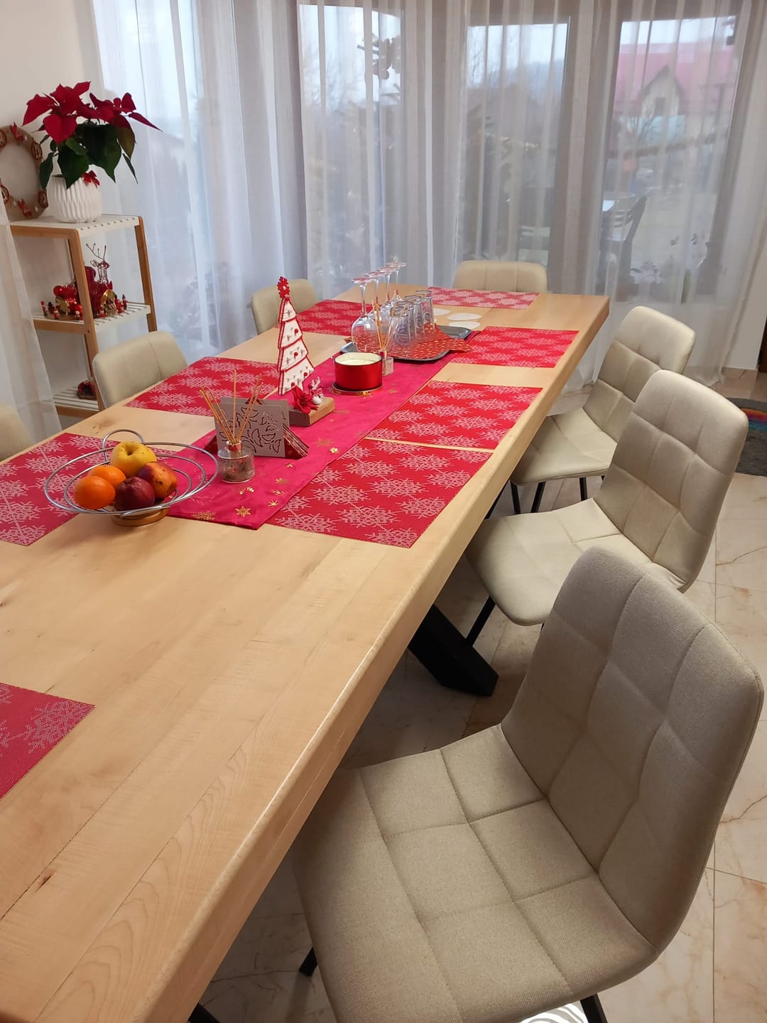 Customer photo review of Scaun tapitat K402, bej/negru, stofa clasica/metal, 45x55x86 cm