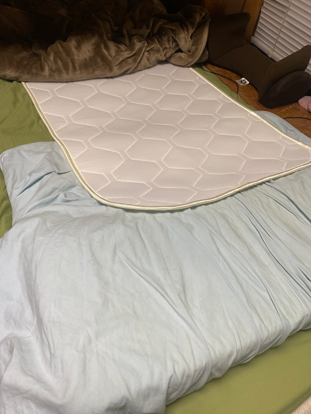Customer photo review of SLEEP HEXAGON　ホルミシスポータブルパッド