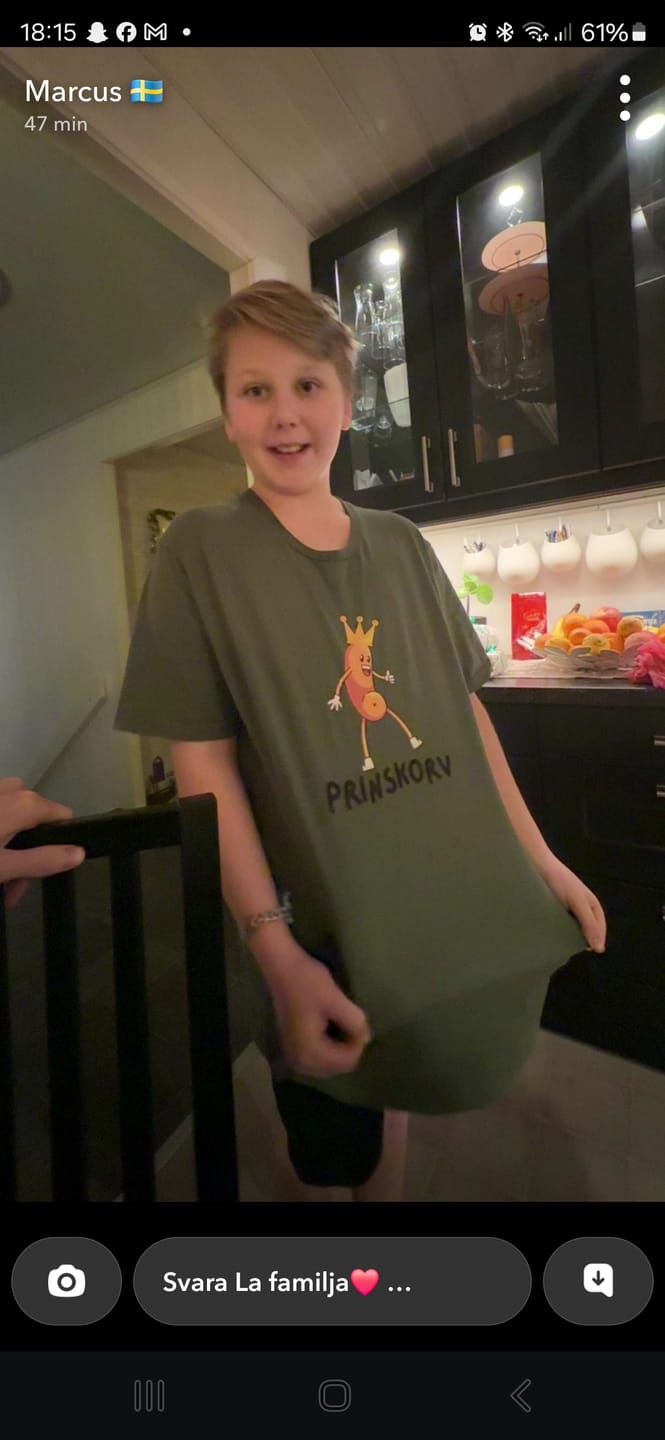 Customer photo review of Prinskorv - T-shirt