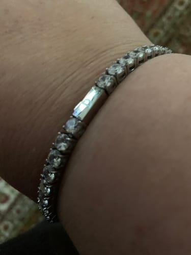 Customer photo review of TENNISBOY BRACELET. - 5MM WHITE GOLD