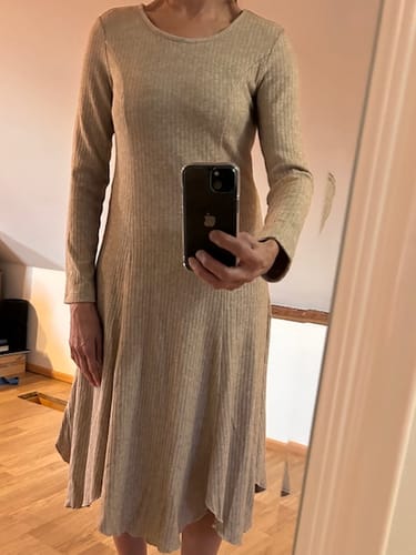 Eva N. review of long sleeves prom autumn knit dress C4606 image 1 out of 1