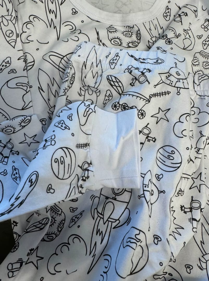 Customer photo review of Kreativer Kinderpyjama – DreamArt