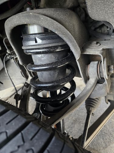 Customer photo review of 2007-2014 Chevrolet Avalanche Front Electronic Strut Conversion Kit (GC7FB)