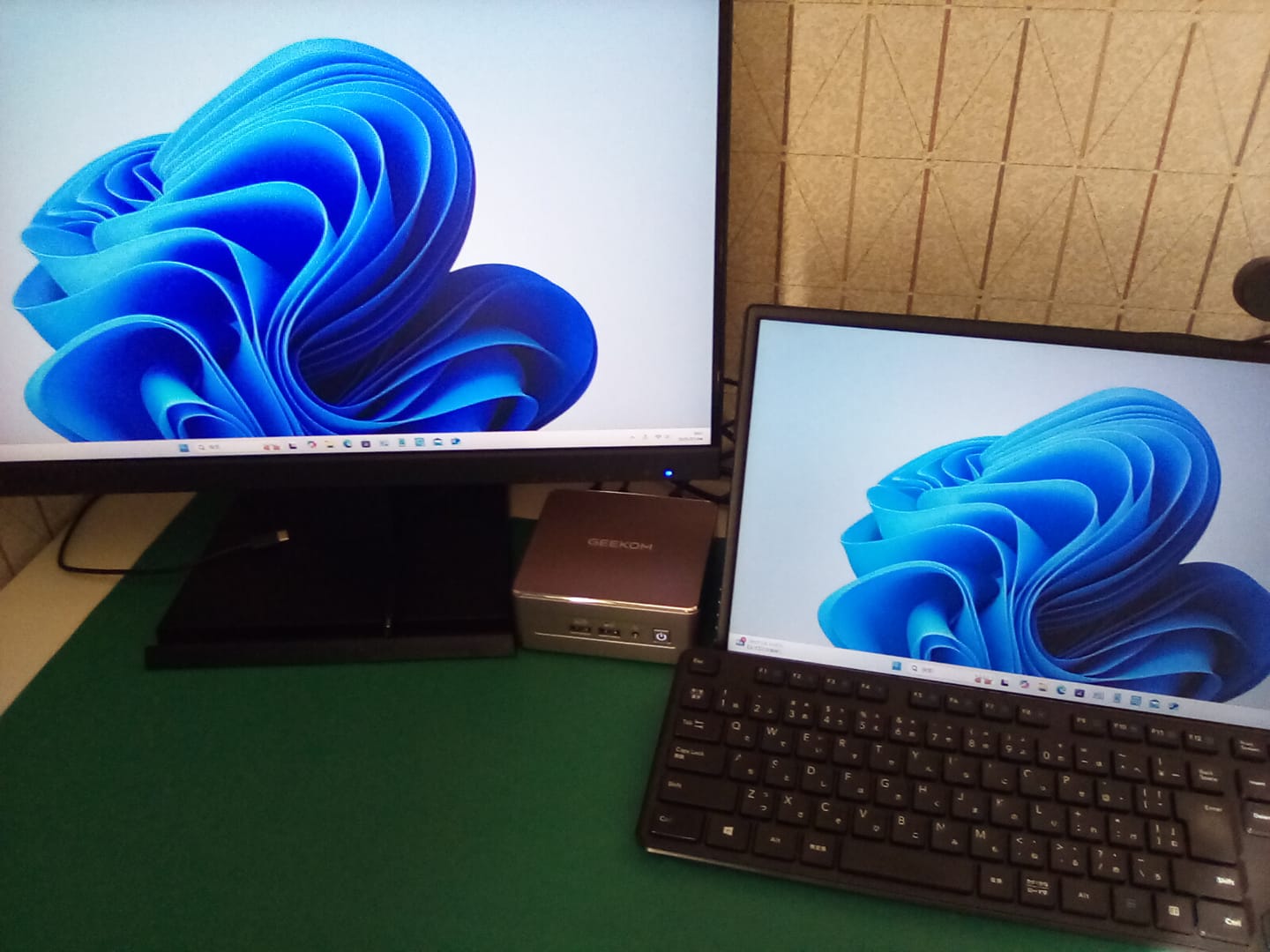 Customer photo review of 20周年-日本限定 NUC GEEKOM A5 ミニPC AMD Ryzen 7