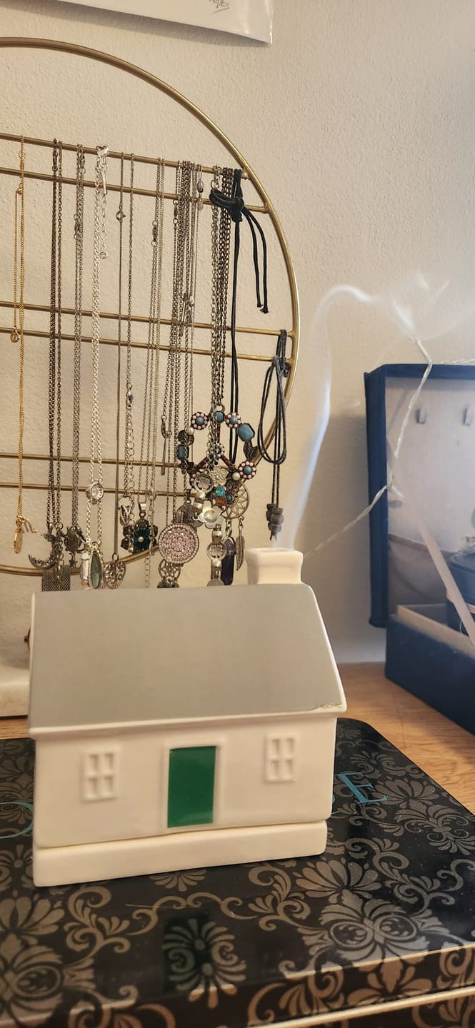 Customer photo review of Wee Cottage Incense Burner
