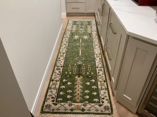 Customer photo review of Ready to Ship Hand Knotted Green and Ivory Traditional Wool Area Rug
