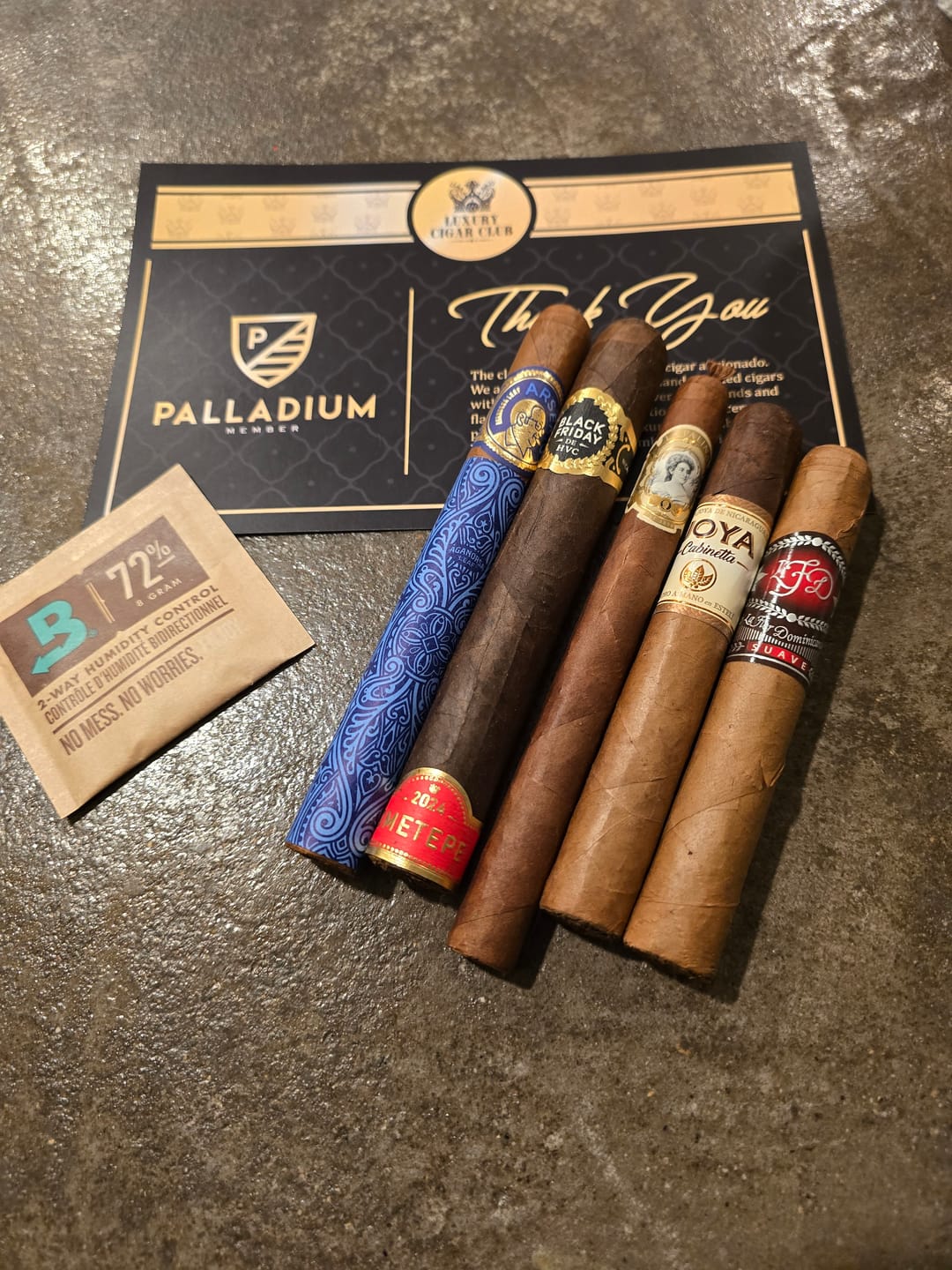 Customer photo review of Palladium Subscription Luxury Cigars Monthly