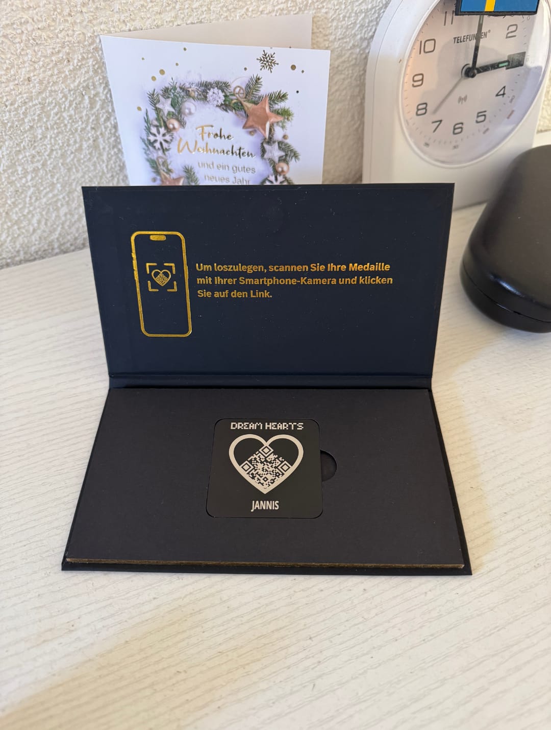 Customer photo review of DREAM HEARTS Medaille