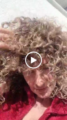 Customer video review of Jessicurl Confident Coils Styling Solution 237ml