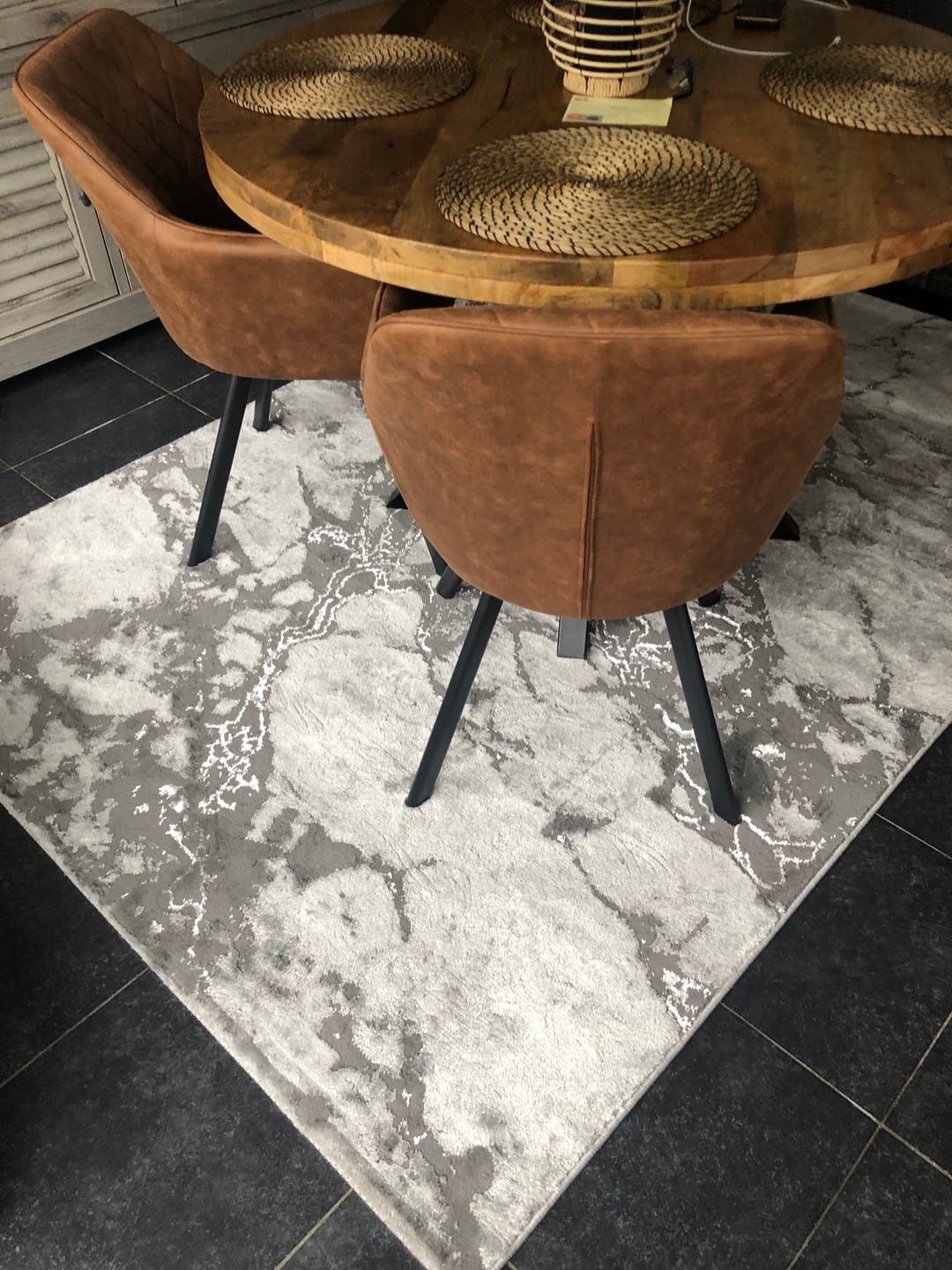 Customer photo review of Sila Mangohouten Ronde Eettafel