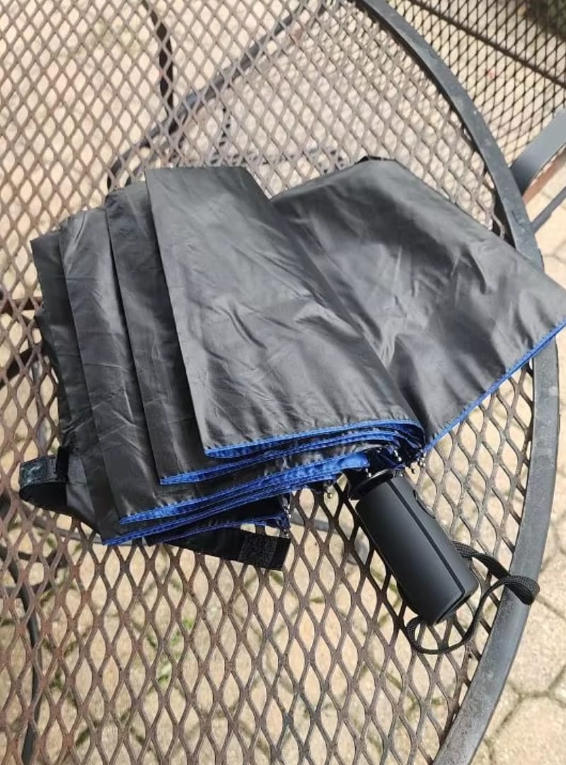 Customer photo review of Winddichter Sturmschirm | Der Regenschirm, der jedem Sturm standhält
