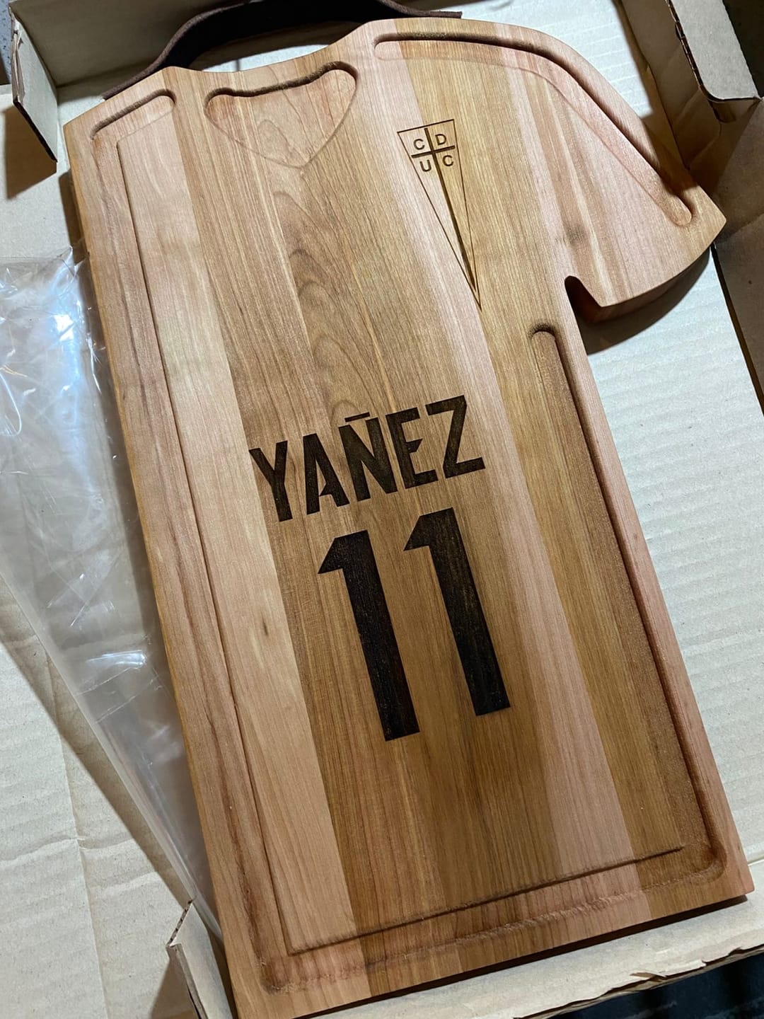 Customer photo review of Tabla Futbol Personalizada