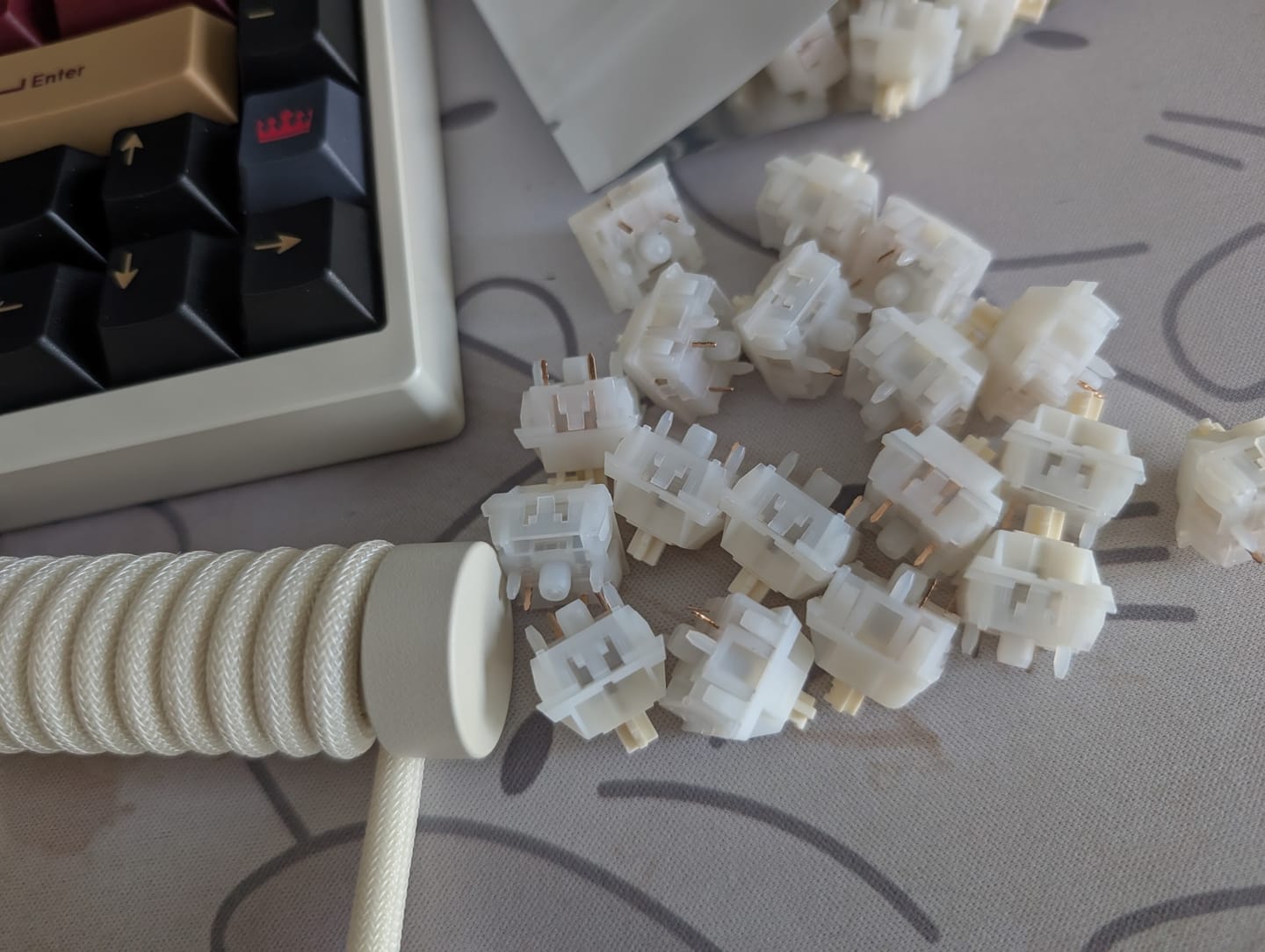 Customer photo review of KEYGEEK OAT LINEAR SWITCH FACTORY LUBED EDITION (10PCS)