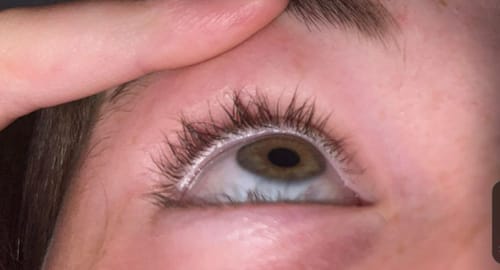 Customer photo review of iGlow Lash Maximizer and free iGlow Raspberry Under-eye Patches