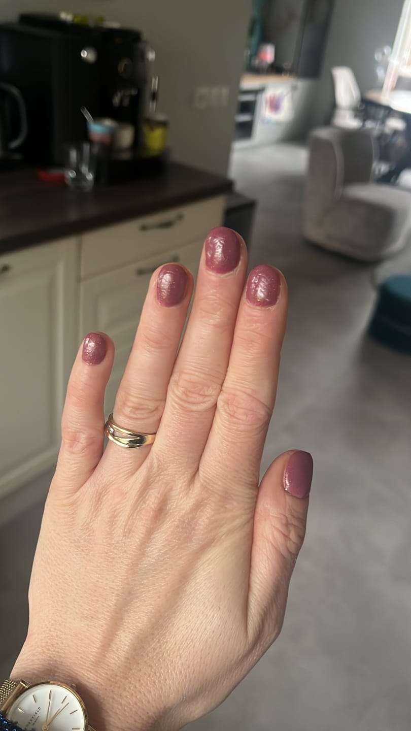 Customer photo review of Deep Forest Glamour Dipping Powder