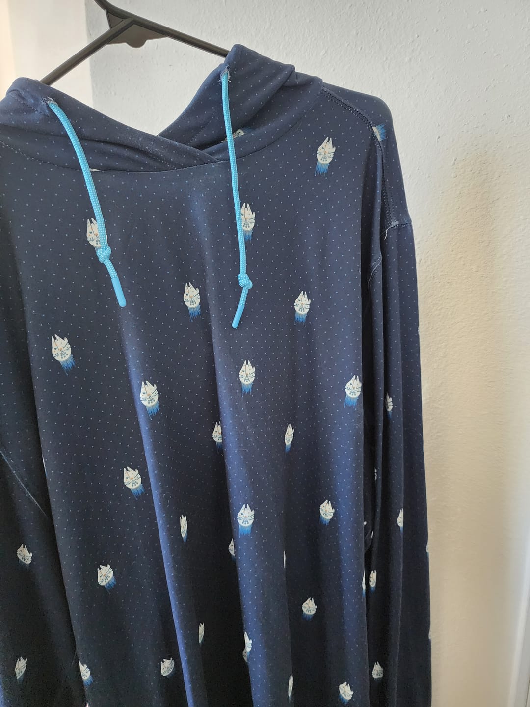 Customer photo review of Star Wars™ "12 Parsecs" – Performance Hoodie