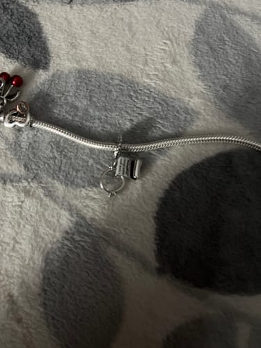 Customer photo review of Charm Anillo de Promesa
