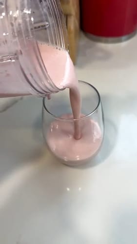 Customer photo review of Strawberry Banana Collagen Peptides Shake powder
