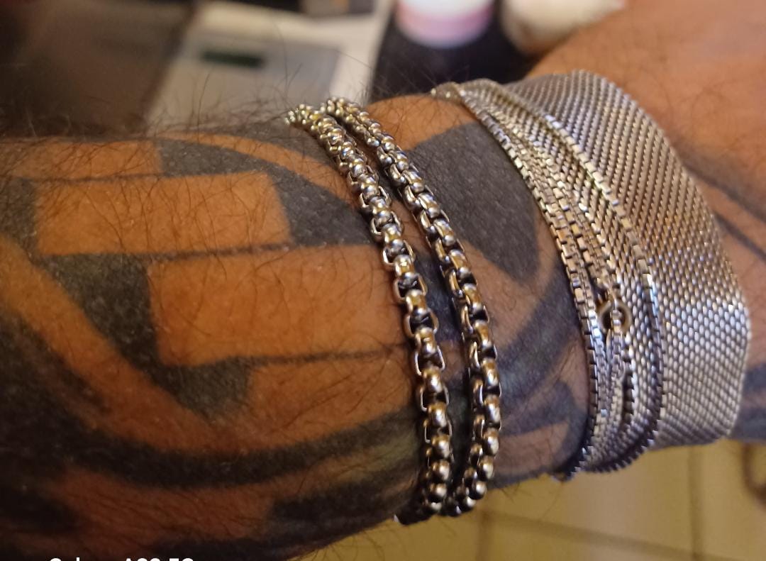 Customer photo review of Double Row Round Box Link Bracelet