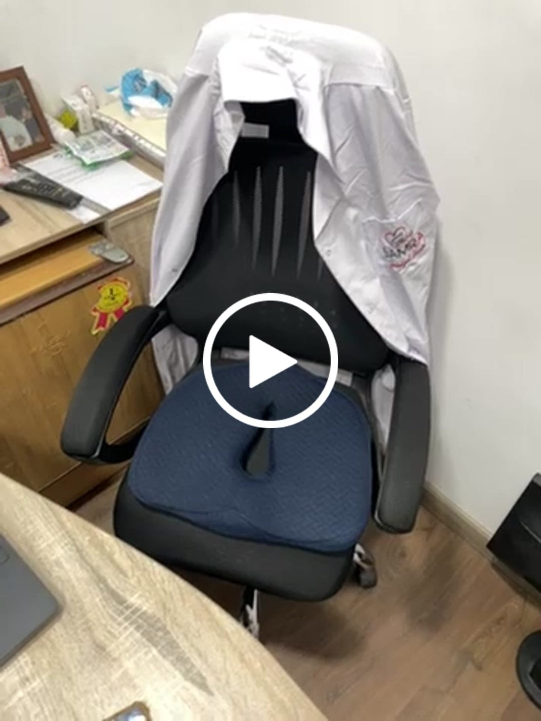 Customer video review of Reeta- Tailbone Cushion-Suitable for Hemorrhoids Prostatitis problem & Pregnant Women