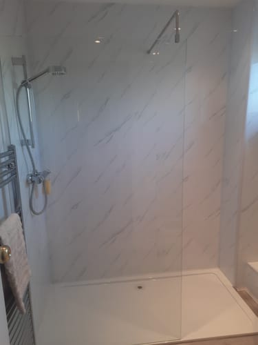 Customer photo review of 1600mm x 760mm Walk In 8mm Enclosure & Stone Shower Tray