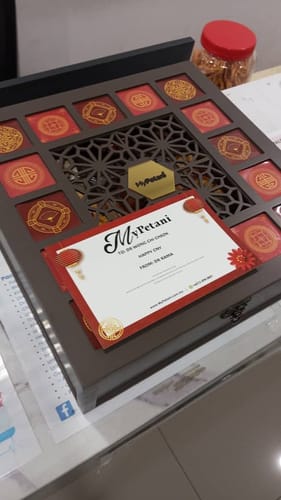 Customer photo review of ⁠CNY 2025: 9-Blossom Orient Gift Box (Ltd Edn)
