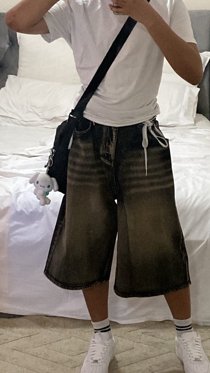 Customer photo review of Aelfric Eden Vintage Washed Longline Jorts