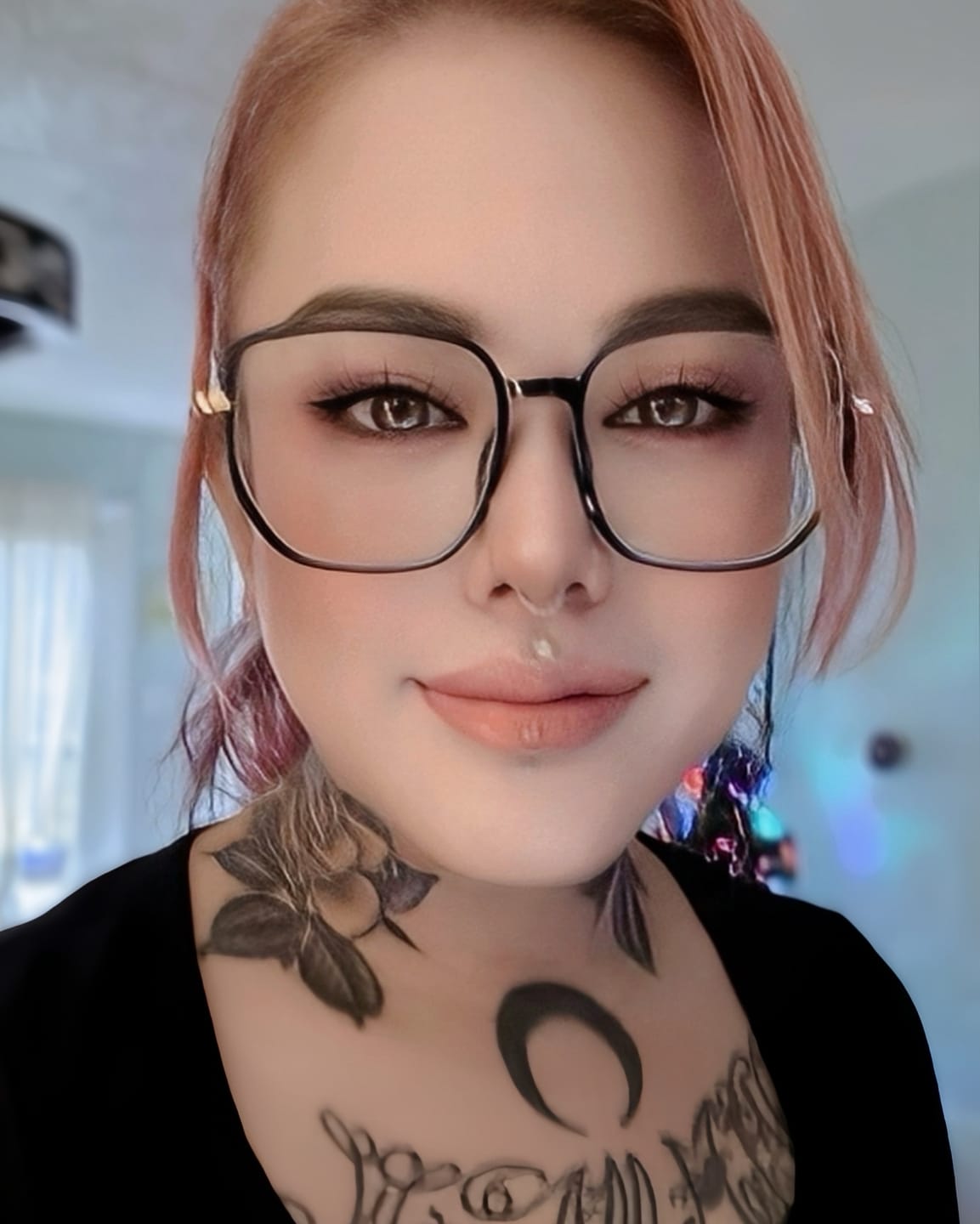 Customer photo review of Zelda Eyeglasses