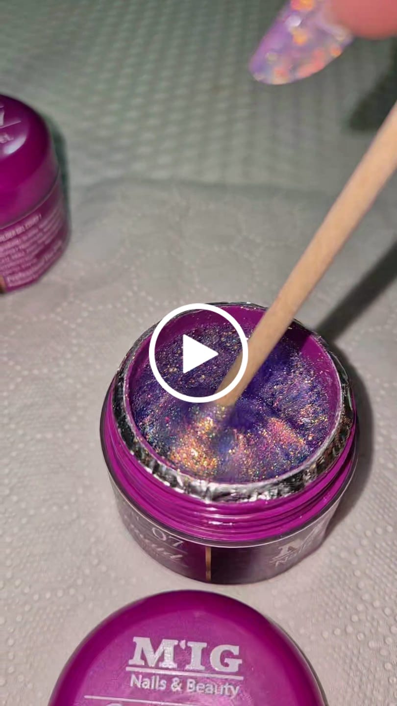 Customer video review of Mermaid 07 Builder Gel
