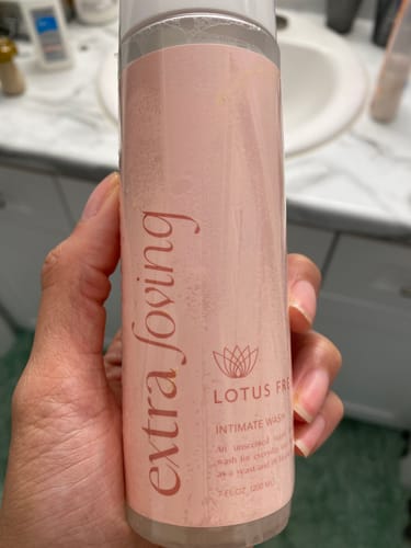 Customer photo review of Extra Loving Feminine Wash