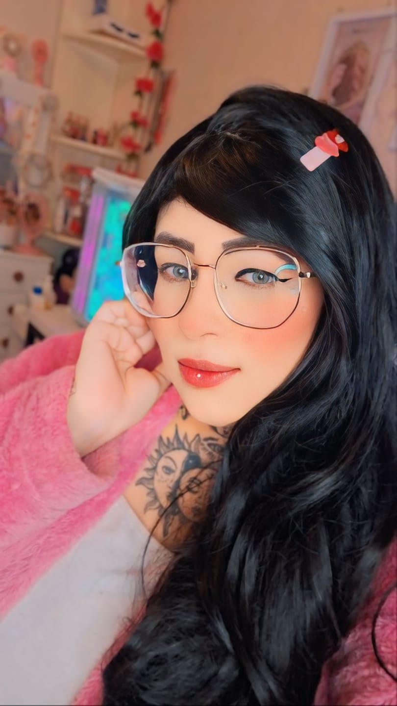 Customer photo review of Melly Eyeglasses