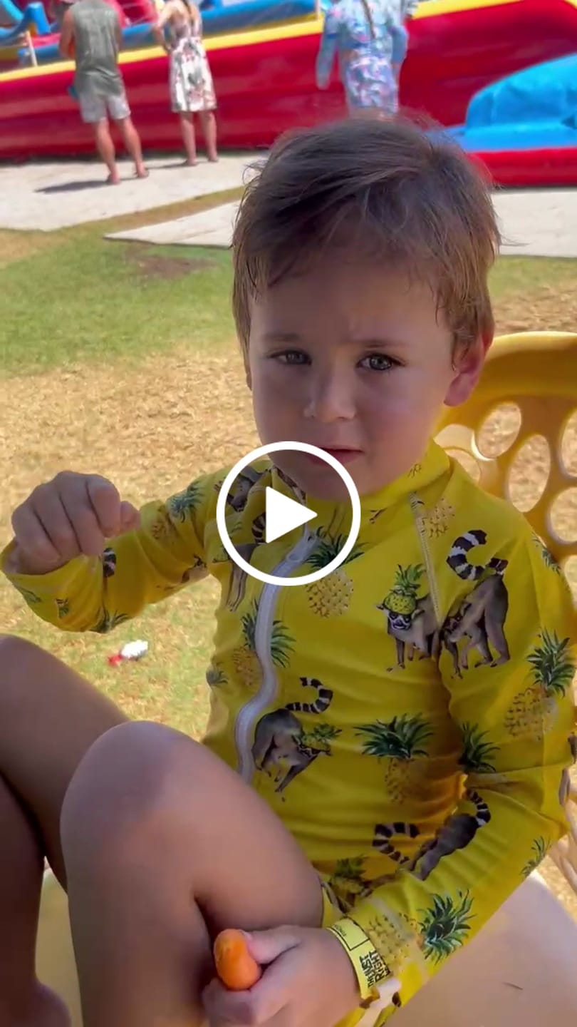 Customer video review of Pineapple Lemurs Unisex Long Sleeve Zip Swimmers