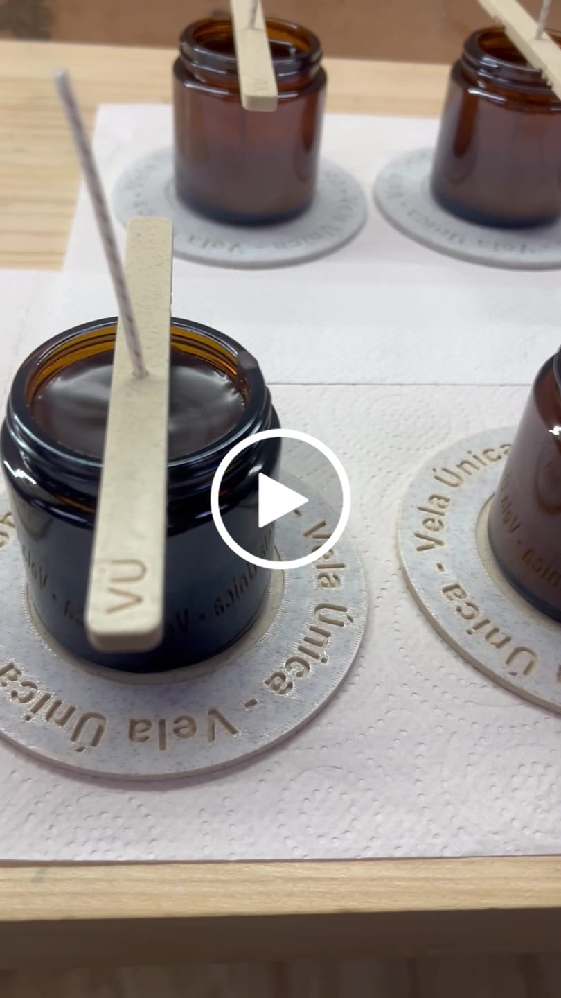 Customer video review of Tarro ámbar con tapa de 100 ml (Tapa negra o dorada)