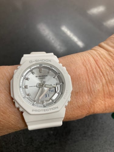 Customer photo review of Casio G-SHOCK Women's Analogue Digital Watch GMAP2100VA-7A