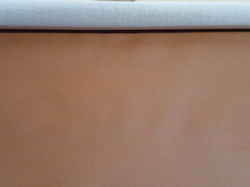 Customer photo review of DOLLARO 0.8MM COM FUNDO DE MALHA COR CARAMELO RUSSET