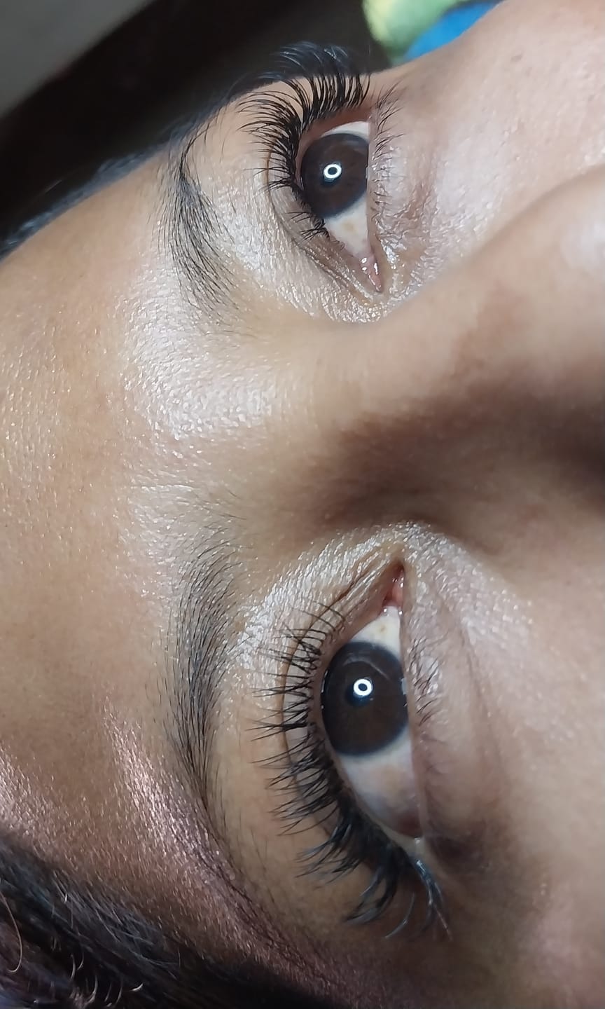 Customer photo review of Classic Lashes