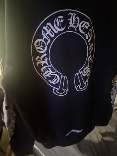Customer photo review of CHROME HEARTS HORSESHOE FLORAL-CROSS BLACK ZIP UP HOODIE