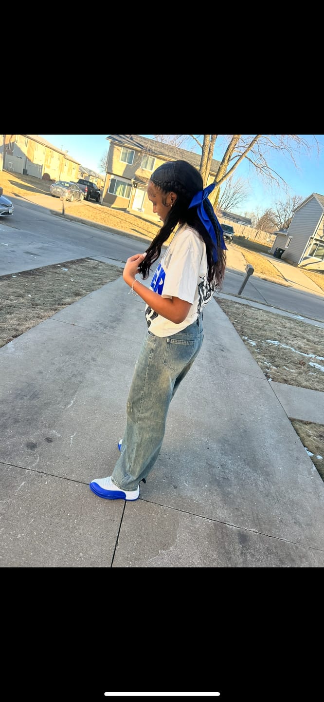 Customer photo review of Aelfric Eden Baggy Jeans