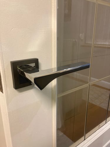 Customer photo review of Manilla modelo '748' de zamak de grafito inverso con Roseta Cuadrada para puertas