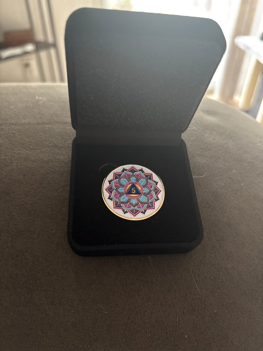 Customer photo review of 34mm Standard Size AA Medallion Velvet Box - Specialty Chip/Coin/Token Holder