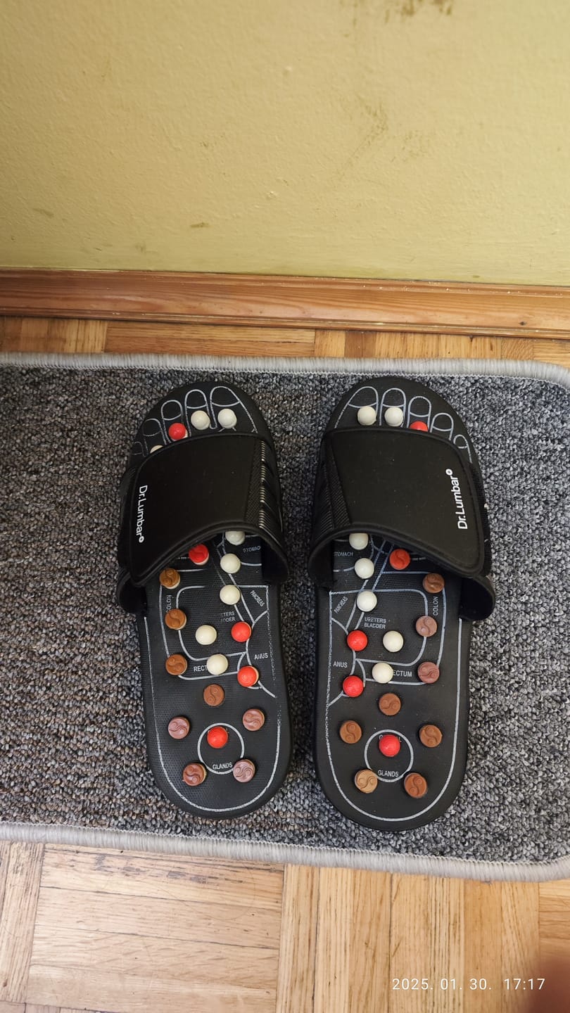 Customer photo review of Talpmasszírozó Akupresszúrás Papucs
