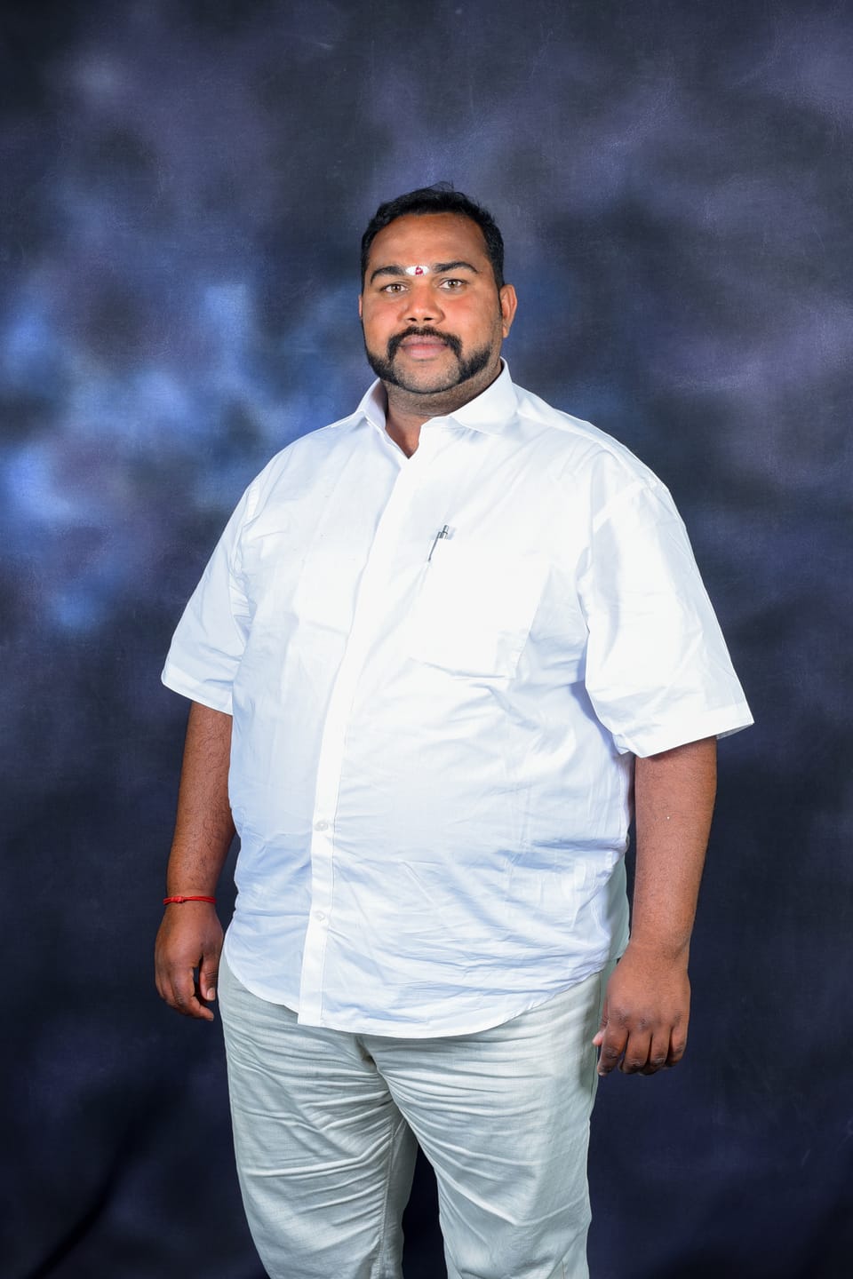 Customer photo review of Pure White Solid - Half Sleeve - Stain Proof