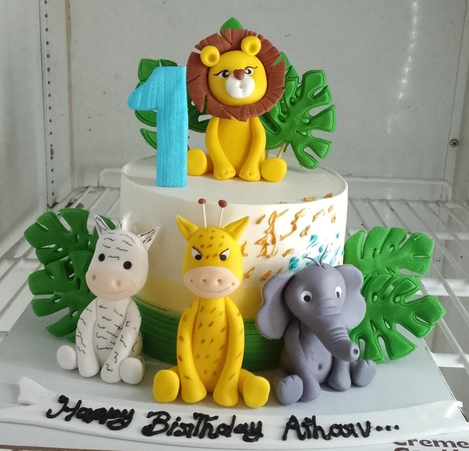 Customer photo review of Animal Party Cake